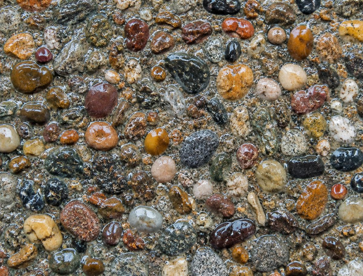 Exposed aggregate texture used to simulate sealer sheen